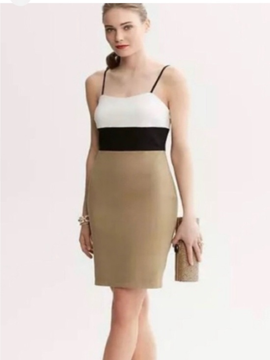 Banana Republic Dresses & Skirts - Banana Republic Colorblock Ponte Sheath Dress Olive Green Black White Size 8